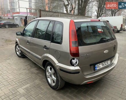 Серый Форд Фьюжн, объемом двигателя 1.39 л и пробегом 300 тыс. км за 2850 $, фото 5 на Automoto.ua