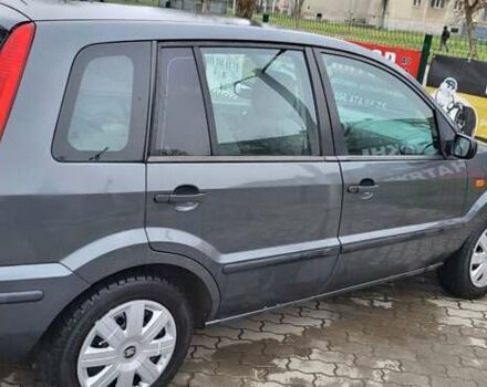 Серый Форд Фьюжн, объемом двигателя 1.6 л и пробегом 220 тыс. км за 3500 $, фото 1 на Automoto.ua