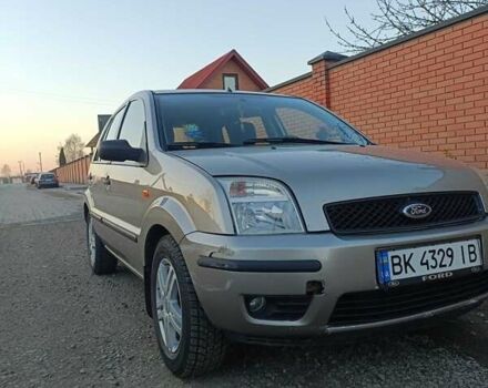 Сірий Форд Фьюжен, об'ємом двигуна 1.4 л та пробігом 258 тис. км за 3800 $, фото 5 на Automoto.ua