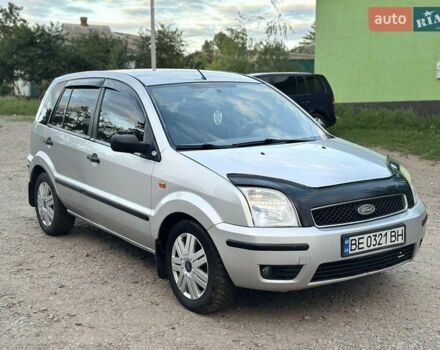 Сірий Форд Фьюжен, об'ємом двигуна 1.6 л та пробігом 190 тис. км за 4000 $, фото 10 на Automoto.ua