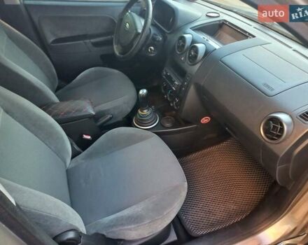 Сірий Форд Фьюжен, об'ємом двигуна 1.6 л та пробігом 251 тис. км за 5300 $, фото 17 на Automoto.ua