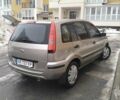 Сірий Форд Фьюжен, об'ємом двигуна 1.6 л та пробігом 318 тис. км за 3800 $, фото 7 на Automoto.ua