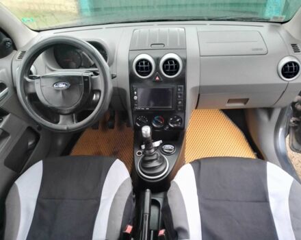 Серый Форд Фьюжн, объемом двигателя 1.4 л и пробегом 241 тыс. км за 3500 $, фото 8 на Automoto.ua