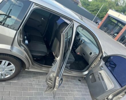 Сірий Форд Фьюжен, об'ємом двигуна 1.6 л та пробігом 339 тис. км за 3814 $, фото 4 на Automoto.ua