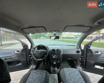 Серый Форд Фьюжн, объемом двигателя 1.4 л и пробегом 315 тыс. км за 3500 $, фото 9 на Automoto.ua