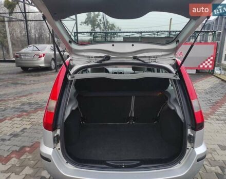 Серый Форд Фьюжн, объемом двигателя 1.6 л и пробегом 238 тыс. км за 4450 $, фото 17 на Automoto.ua