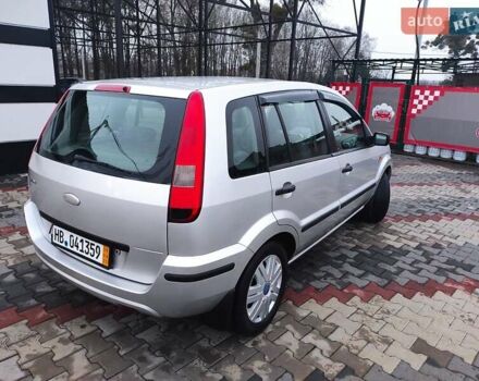 Серый Форд Фьюжн, объемом двигателя 1.6 л и пробегом 238 тыс. км за 4450 $, фото 4 на Automoto.ua