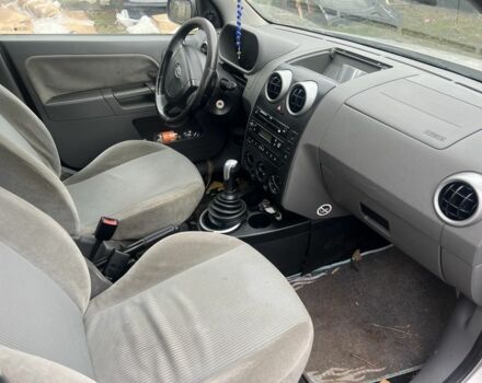 Сірий Форд Фьюжен, об'ємом двигуна 1.4 л та пробігом 220 тис. км за 1650 $, фото 6 на Automoto.ua