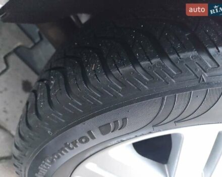 Серый Форд Фьюжн, объемом двигателя 1.6 л и пробегом 238 тыс. км за 4450 $, фото 27 на Automoto.ua