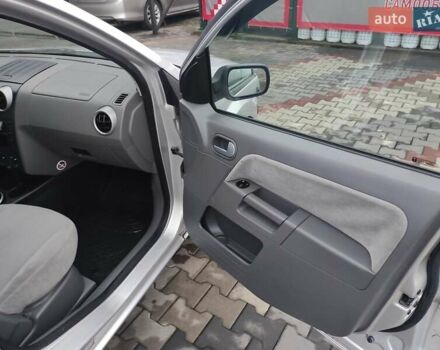 Серый Форд Фьюжн, объемом двигателя 1.6 л и пробегом 238 тыс. км за 4450 $, фото 22 на Automoto.ua