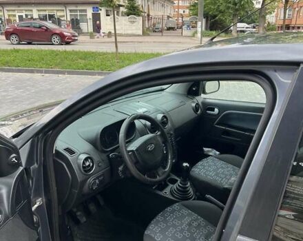 Серый Форд Фьюжн, объемом двигателя 1.4 л и пробегом 315 тыс. км за 3500 $, фото 6 на Automoto.ua