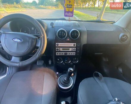 Серый Форд Фьюжн, объемом двигателя 1.4 л и пробегом 226 тыс. км за 4200 $, фото 6 на Automoto.ua