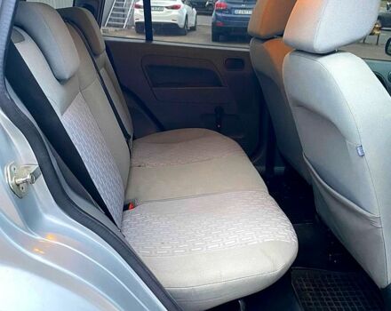 Серый Форд Фьюжн, объемом двигателя 1.4 л и пробегом 245 тыс. км за 6000 $, фото 4 на Automoto.ua