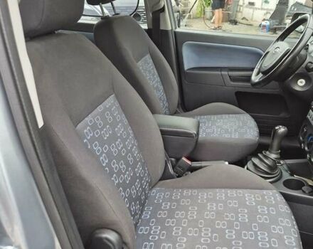 Серый Форд Фьюжн, объемом двигателя 1.4 л и пробегом 229 тыс. км за 4900 $, фото 12 на Automoto.ua