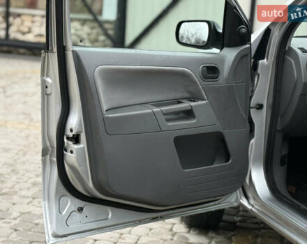 Сірий Форд Фьюжен, об'ємом двигуна 1.6 л та пробігом 120 тис. км за 5450 $, фото 21 на Automoto.ua