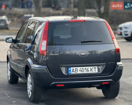 Серый Форд Фьюжн, объемом двигателя 1.6 л и пробегом 161 тыс. км за 6599 $, фото 1 на Automoto.ua