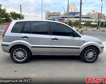 Серый Форд Фьюжн, объемом двигателя 1.4 л и пробегом 245 тыс. км за 6000 $, фото 1 на Automoto.ua