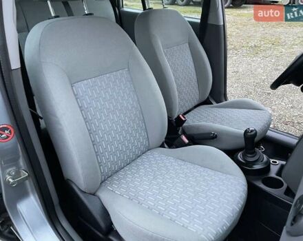 Серый Форд Фьюжн, объемом двигателя 1.4 л и пробегом 118 тыс. км за 5450 $, фото 10 на Automoto.ua