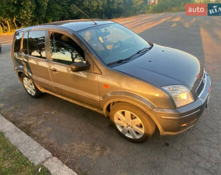 Серый Форд Фьюжн, объемом двигателя 1.4 л и пробегом 226 тыс. км за 4200 $, фото 5 на Automoto.ua