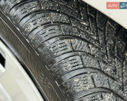 Сірий Форд Фьюжен, об'ємом двигуна 1.6 л та пробігом 120 тис. км за 5450 $, фото 12 на Automoto.ua