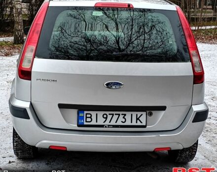 Серый Форд Фьюжн, объемом двигателя 1.2 л и пробегом 200 тыс. км за 3700 $, фото 2 на Automoto.ua