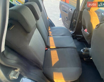 Серый Форд Фьюжн, объемом двигателя 1.4 л и пробегом 226 тыс. км за 4200 $, фото 8 на Automoto.ua