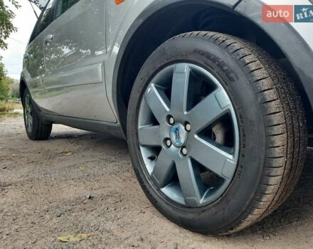 Сірий Форд Фьюжен, об'ємом двигуна 1.6 л та пробігом 195 тис. км за 5550 $, фото 81 на Automoto.ua