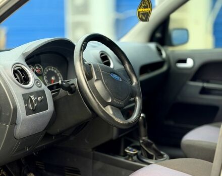 Серый Форд Фьюжн, объемом двигателя 1.2 л и пробегом 200 тыс. км за 4999 $, фото 6 на Automoto.ua