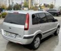 Серый Форд Фьюжн, объемом двигателя 1.6 л и пробегом 263 тыс. км за 2400 $, фото 6 на Automoto.ua