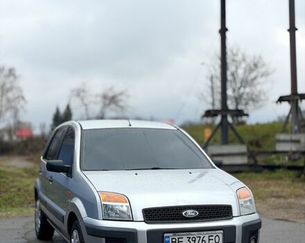 Серый Форд Фьюжн, объемом двигателя 1.2 л и пробегом 200 тыс. км за 4999 $, фото 1 на Automoto.ua