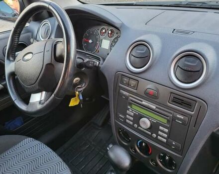 Серый Форд Фьюжн, объемом двигателя 1.6 л и пробегом 196 тыс. км за 5990 $, фото 1 на Automoto.ua