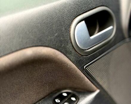 Серый Форд Фьюжн, объемом двигателя 1.2 л и пробегом 200 тыс. км за 4999 $, фото 10 на Automoto.ua