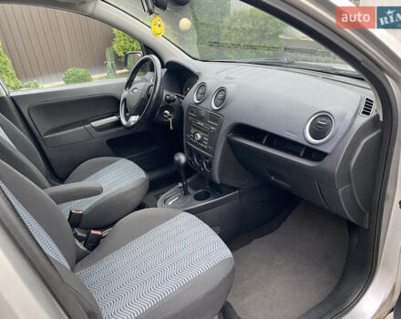 Сірий Форд Фьюжен, об'ємом двигуна 1.6 л та пробігом 185 тис. км за 6500 $, фото 15 на Automoto.ua