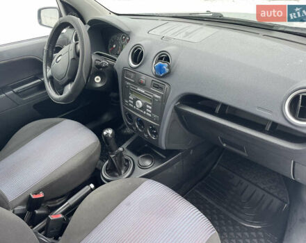 Серый Форд Фьюжн, объемом двигателя 1.39 л и пробегом 77 тыс. км за 4890 $, фото 13 на Automoto.ua