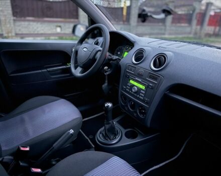 Сірий Форд Фьюжен, об'ємом двигуна 1.4 л та пробігом 173 тис. км за 5500 $, фото 13 на Automoto.ua