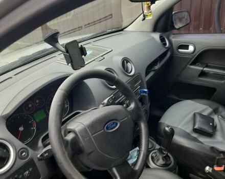 Форд Фьюжн 2006 в Калуше на Automoto.ua Серый Форд Фьюжн, объемом двигателя 1.4 л и пробегом 225 тыс. км за 4400 $, фото 2 на Automoto.ua