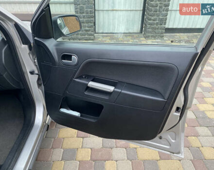 Сірий Форд Фьюжен, об'ємом двигуна 1.6 л та пробігом 185 тис. км за 6500 $, фото 9 на Automoto.ua