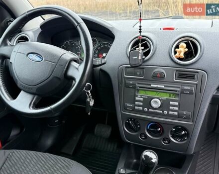 Серый Форд Фьюжн, объемом двигателя 1.39 л и пробегом 111 тыс. км за 6300 $, фото 19 на Automoto.ua