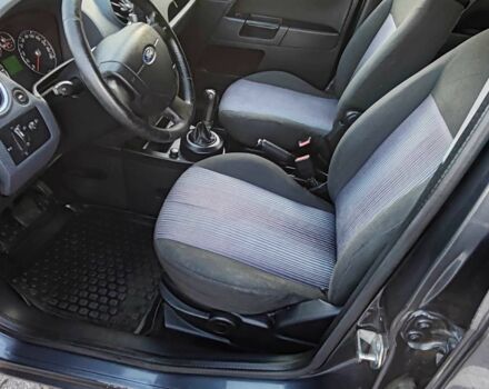 Сірий Форд Фьюжен, об'ємом двигуна 1.4 л та пробігом 195 тис. км за 5000 $, фото 3 на Automoto.ua