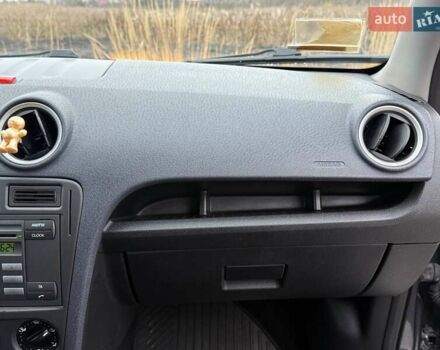 Серый Форд Фьюжн, объемом двигателя 1.39 л и пробегом 111 тыс. км за 6300 $, фото 5 на Automoto.ua