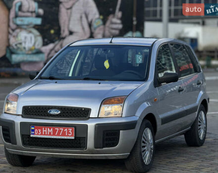 Серый Форд Фьюжн, объемом двигателя 1.4 л и пробегом 235 тыс. км за 3900 $, фото 2 на Automoto.ua