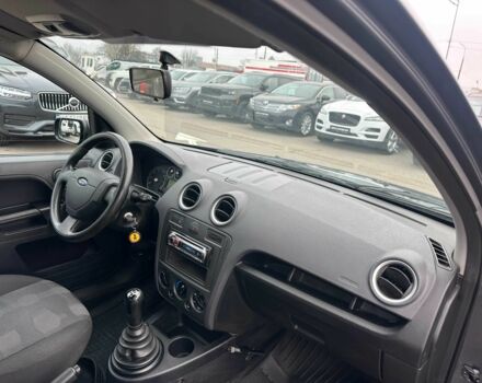 Серый Форд Фьюжн, объемом двигателя 1.4 л и пробегом 178 тыс. км за 3900 $, фото 18 на Automoto.ua