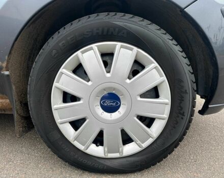 Серый Форд Фьюжн, объемом двигателя 1.4 л и пробегом 178 тыс. км за 3900 $, фото 9 на Automoto.ua