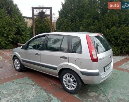 Серый Форд Фьюжн, объемом двигателя 1.4 л и пробегом 182 тыс. км за 5200 $, фото 17 на Automoto.ua