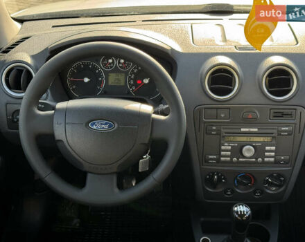 Серый Форд Фьюжн, объемом двигателя 1.4 л и пробегом 235 тыс. км за 3900 $, фото 9 на Automoto.ua