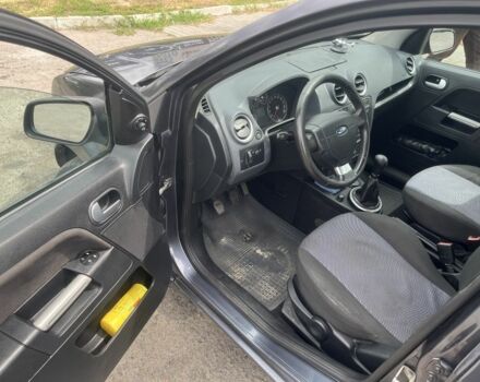 Серый Форд Фьюжн, объемом двигателя 1.6 л и пробегом 236 тыс. км за 4999 $, фото 6 на Automoto.ua