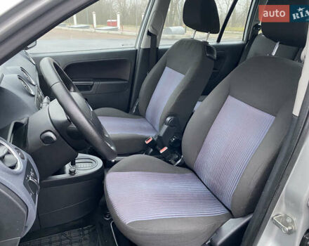 Сірий Форд Фьюжен, об'ємом двигуна 1.6 л та пробігом 185 тис. км за 7100 $, фото 7 на Automoto.ua