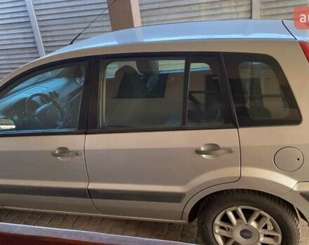 Серый Форд Фьюжн, объемом двигателя 1.4 л и пробегом 182 тыс. км за 5200 $, фото 3 на Automoto.ua