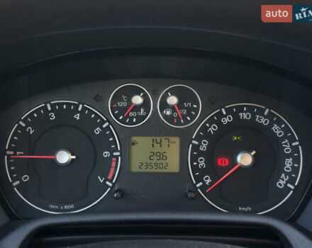 Серый Форд Фьюжн, объемом двигателя 1.4 л и пробегом 235 тыс. км за 3900 $, фото 16 на Automoto.ua