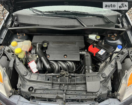 Сірий Форд Фьюжен, об'ємом двигуна 1.6 л та пробігом 193 тис. км за 5850 $, фото 9 на Automoto.ua